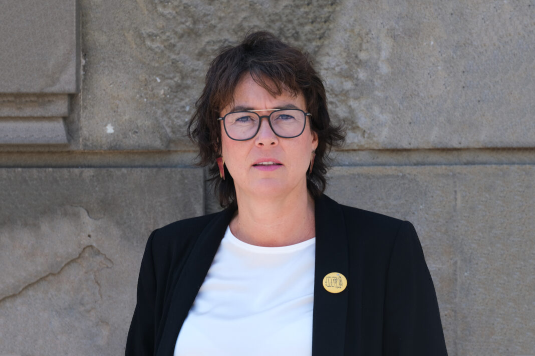 Los Verdes quieren situar a Diana Riba como vicepresidenta de la comisión de la Eurocámara que investiga a Pegasus
